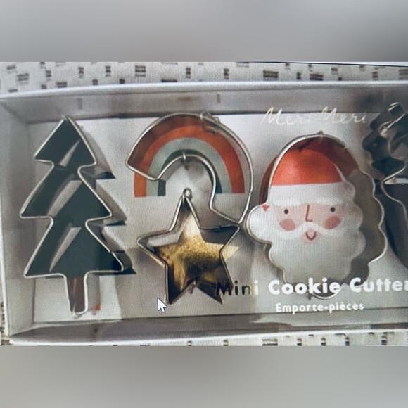 Meri Meri Christmas or Holiday Mini Cookie or Pie Crust Cutters Set of 7 NEW - Picture 3 of 3